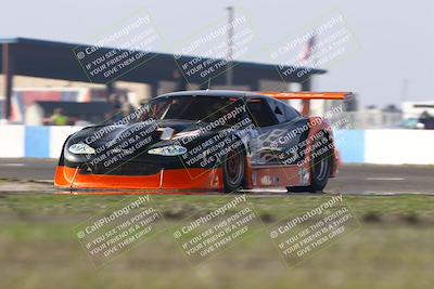 media/Jan-18-2026-CalClub SCCA (Sun) [[8bc6468723]]/Group 5 Race/Turn 1/